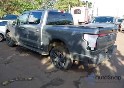 2022 Ford F-150 Lightning Lariat z USA, uszkodzony, nr VIN 1FTVW1EV0NWG11407